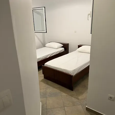 Tinos Beauty Village דירה *